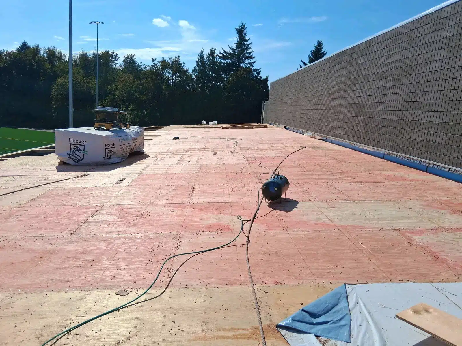 LAKE OSWEGO MIDDLE SCHOOL Thumbnail 8