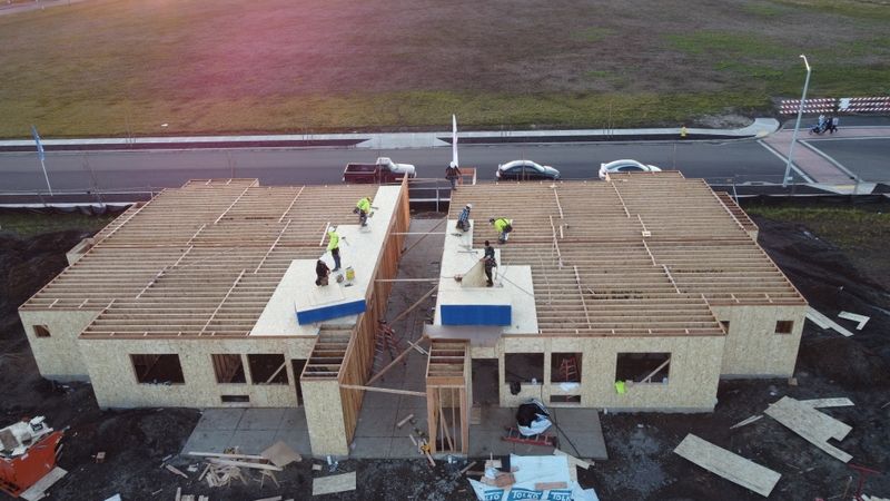 SMITH CREEK APARTMENTS Thumbnail 5